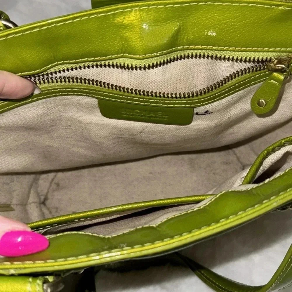 Michael Kors Green and Tan Woven Bag - Picture 9 of 14